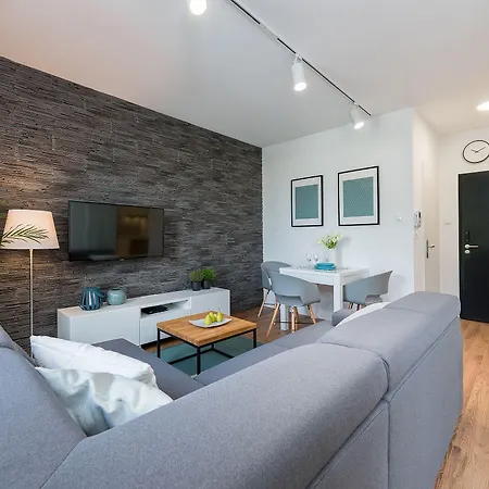 Apartment Yoursecondflat Siedmiogrodzka-grzybowska