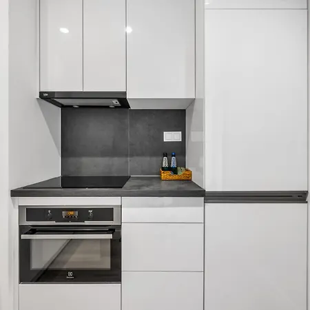 Yoursecondflat Siedmiogrodzka-grzybowska Апартаменты